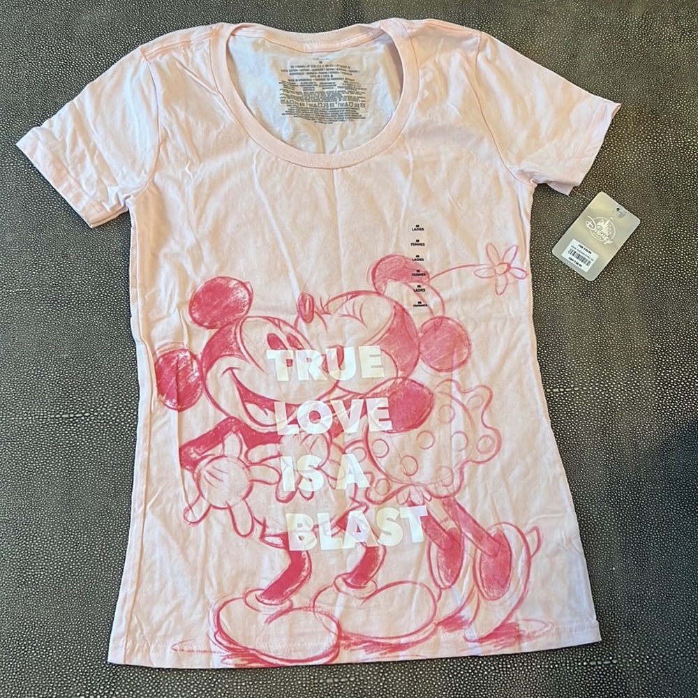Disney Store official Love shirt Ladies size M medium